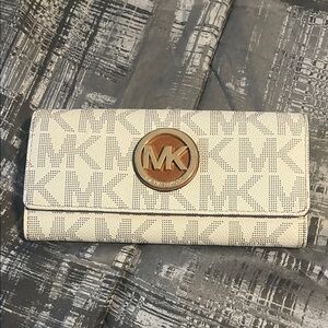Michael Kors Cream Logo Wallet